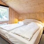 Luxury Pool House Retreat - By Traum Holiday home *