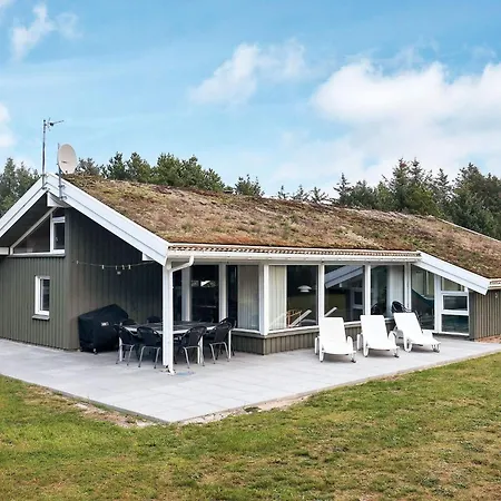 Luxury Pool House Retreat, Dom wakacyjny